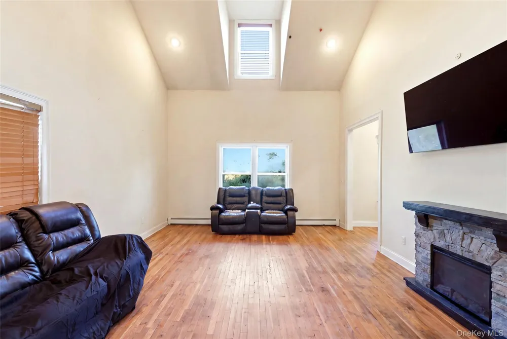 204 Melrose Parkway Patchogue, NY 11772