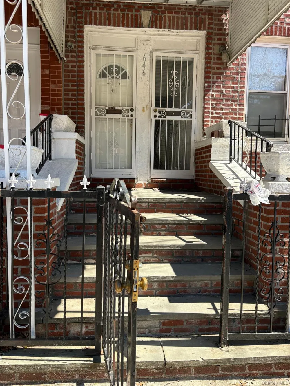 646 Commonwealth Avenue Bronx, NY 10473