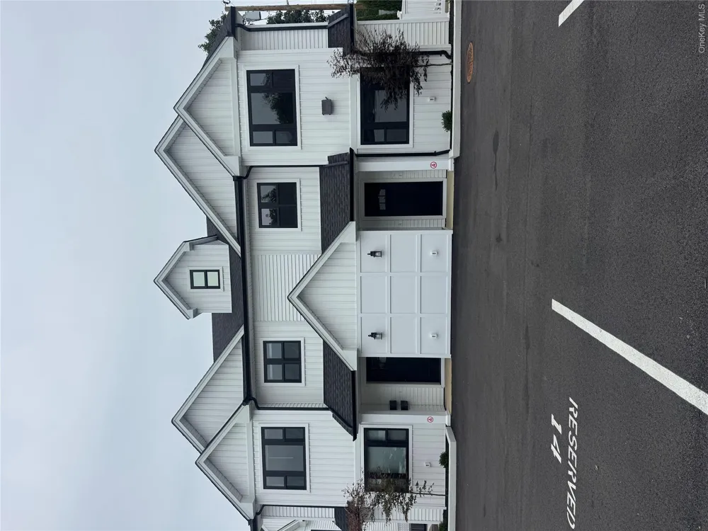 161 Union Avenue #15 Lynbrook, NY 11563