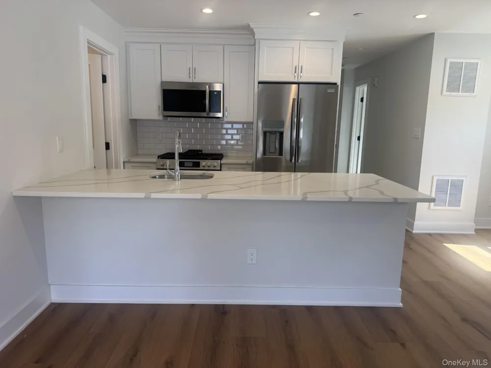 161 Union Avenue #15 Lynbrook, NY 11563
