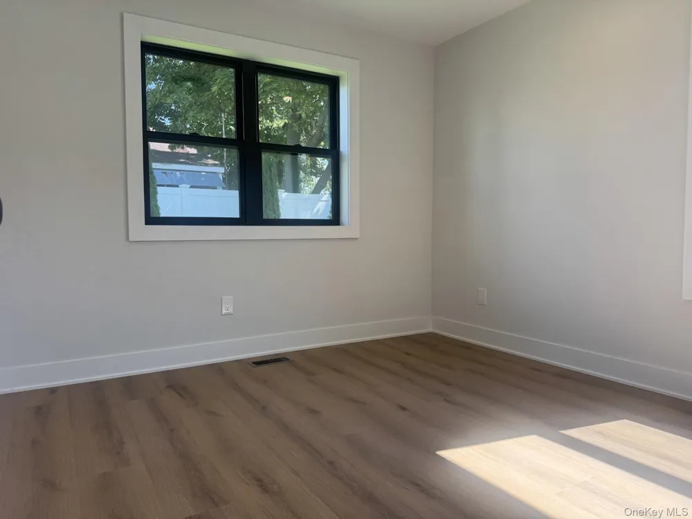 161 Union Avenue #15 Lynbrook, NY 11563