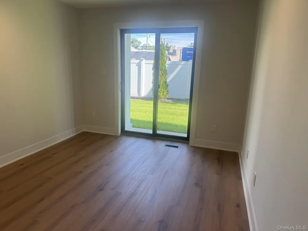 161 Union Avenue #15 Lynbrook, NY 11563