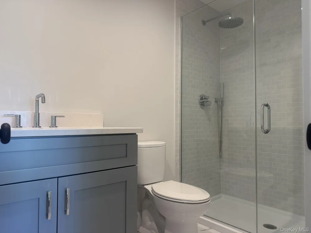 161 Union Avenue #15 Lynbrook, NY 11563