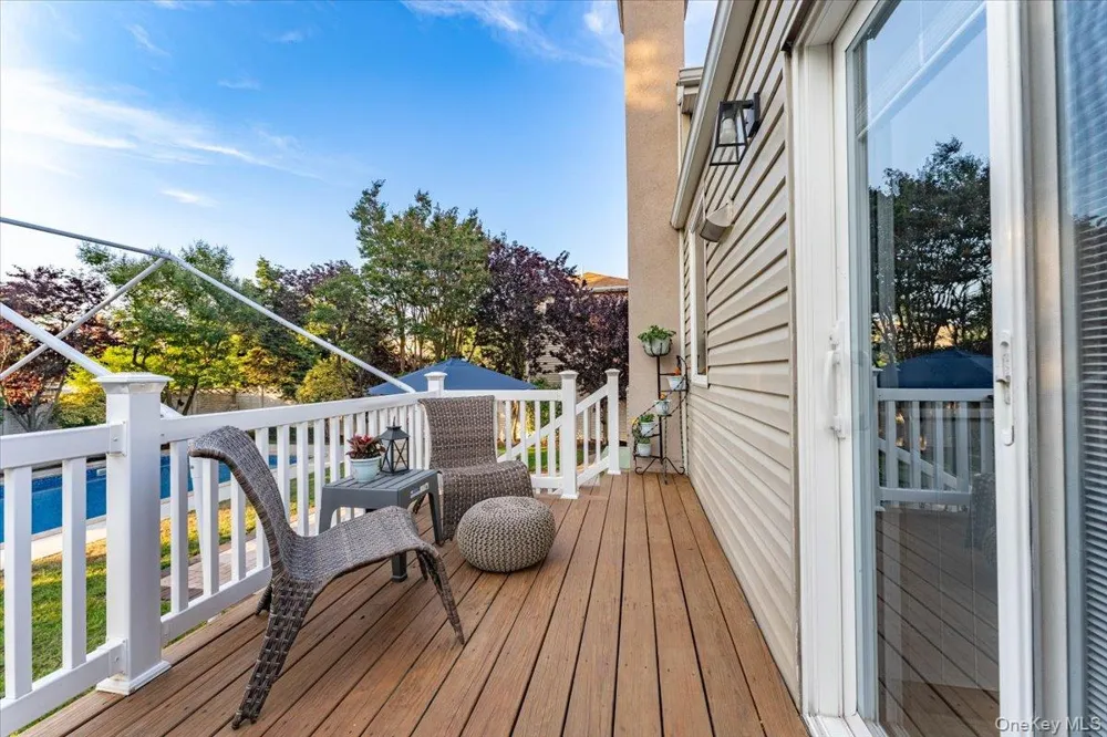 4 Brafmans Road Inwood, NY 11096