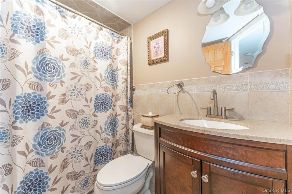 4 Brafmans Road Inwood, NY 11096