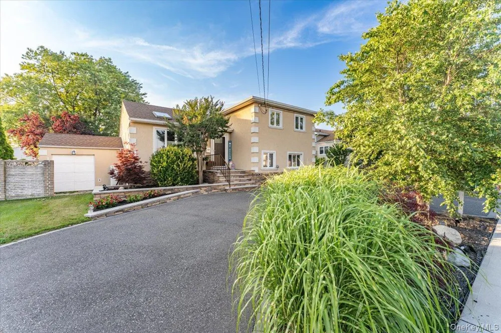 4 Brafmans Road Inwood, NY 11096
