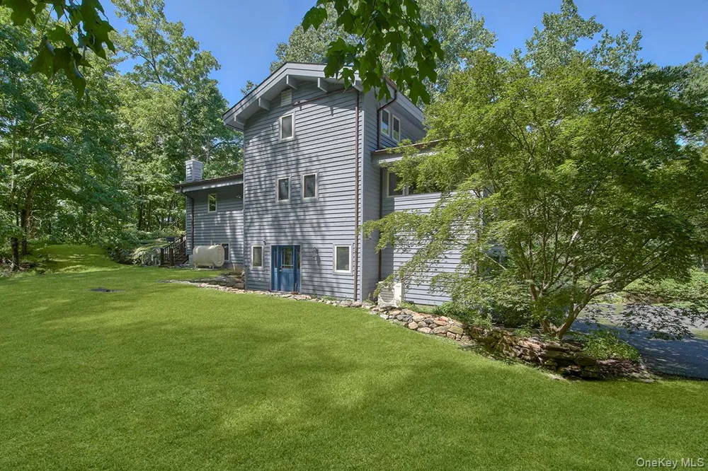 3 Little Lake Ridge Ossining, NY 10562