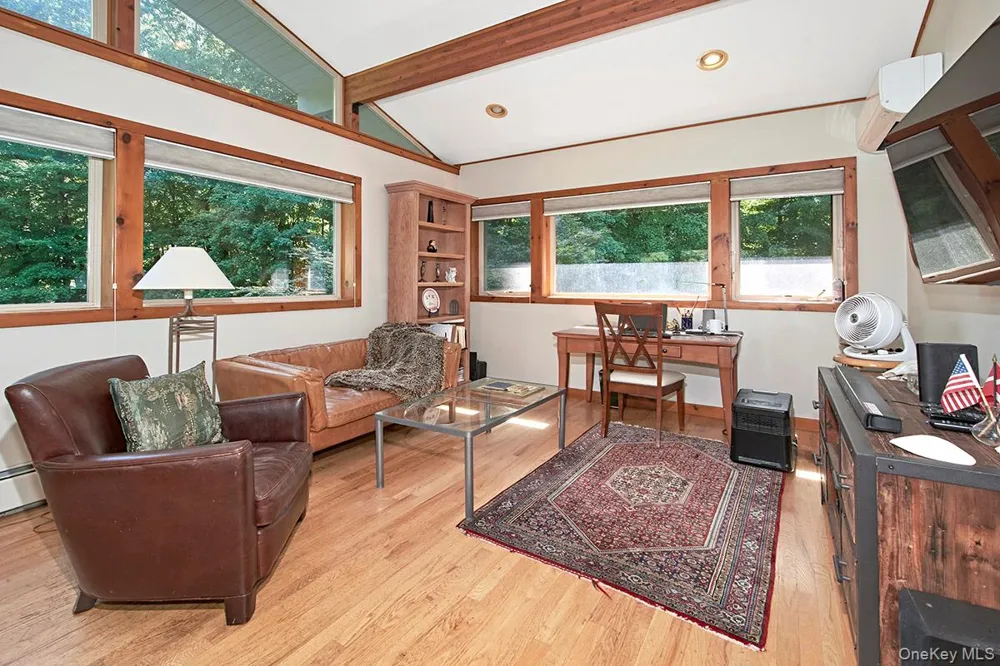 3 Little Lake Ridge Ossining, NY 10562