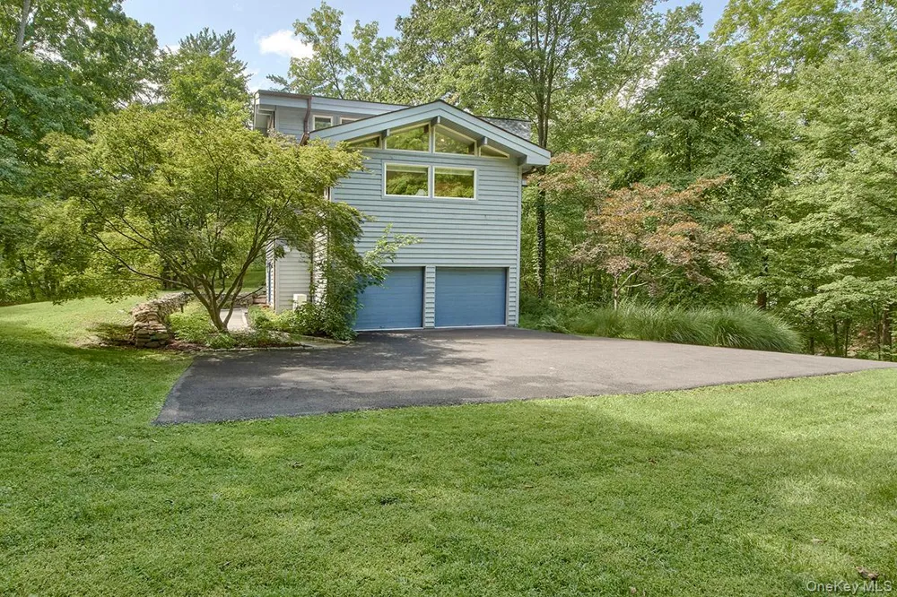 3 Little Lake Ridge Ossining, NY 10562