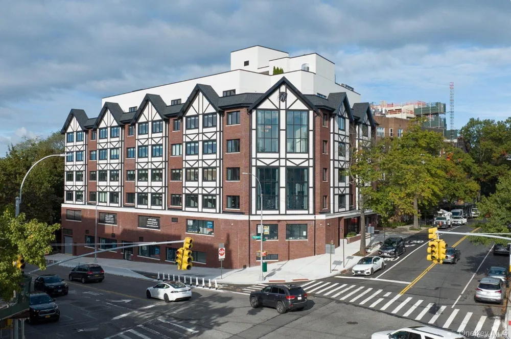 44-36 Douglaston Parkway #5J Little Neck, NY 11362