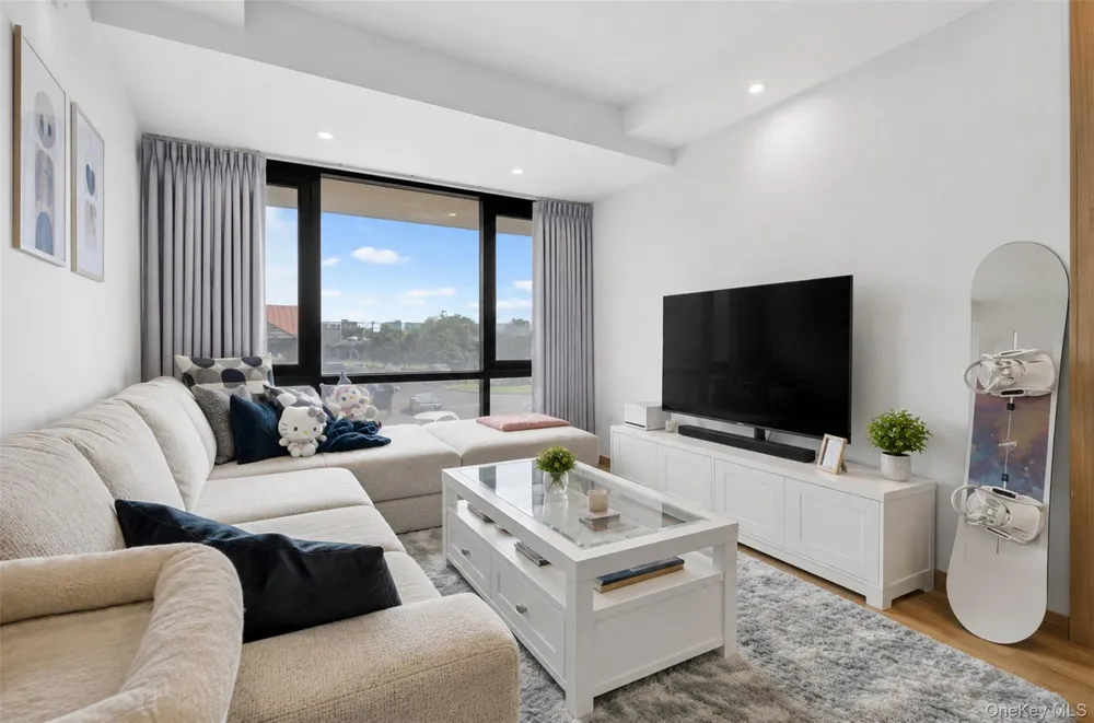 13111 Fowler Avenue #2G Flushing, NY 11355