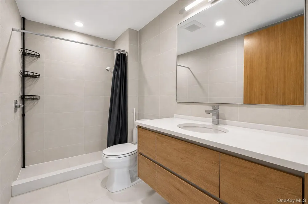 13111 Fowler Avenue #2G Flushing, NY 11355