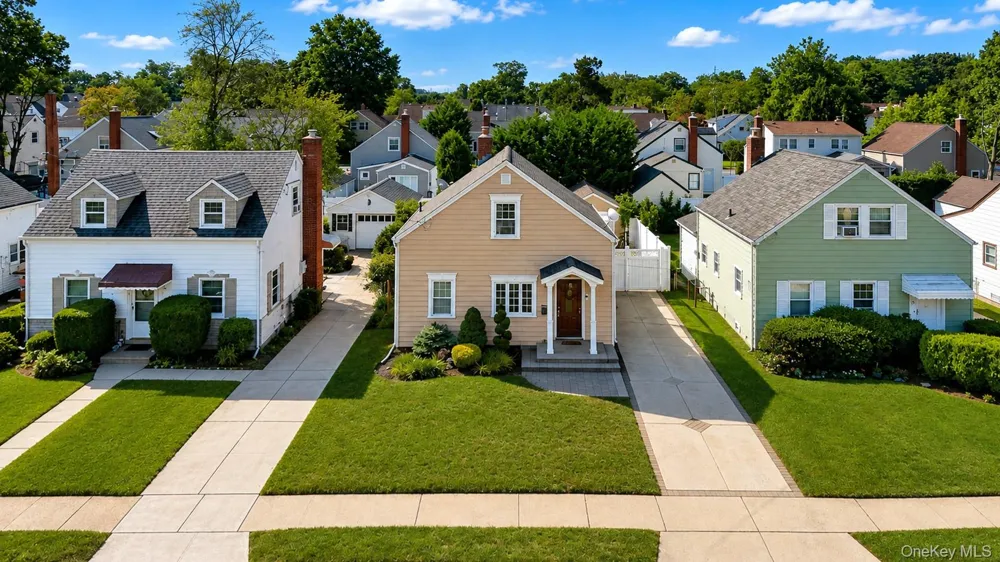 22 Shine Place Valley Stream, NY 11581