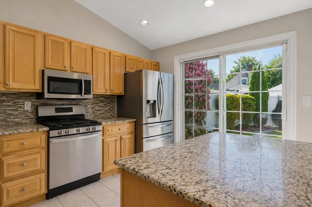 22 Shine Place Valley Stream, NY 11581