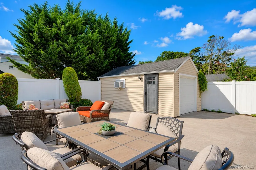 22 Shine Place Valley Stream, NY 11581