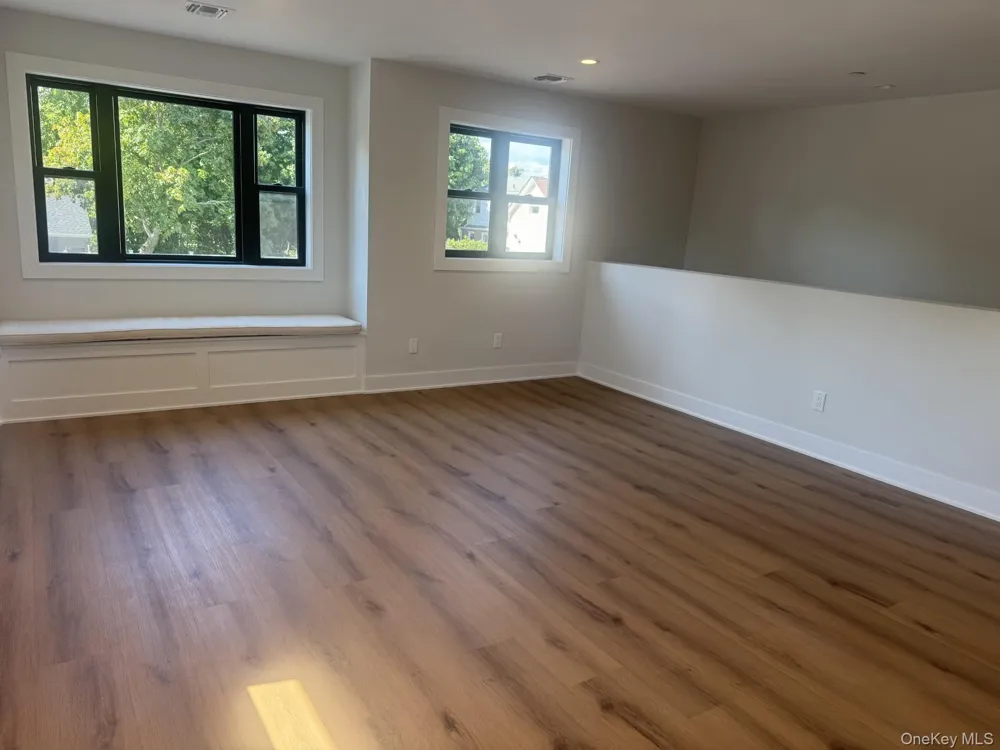 161 Union Avenue #16 Lynbrook, NY 11563
