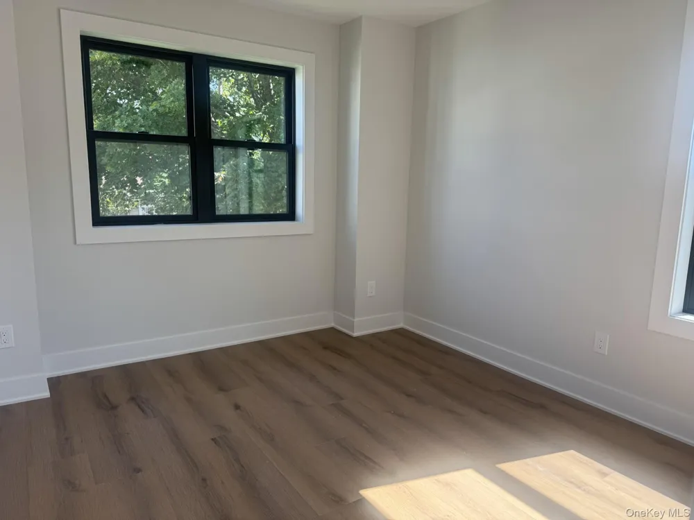 161 Union Avenue #16 Lynbrook, NY 11563
