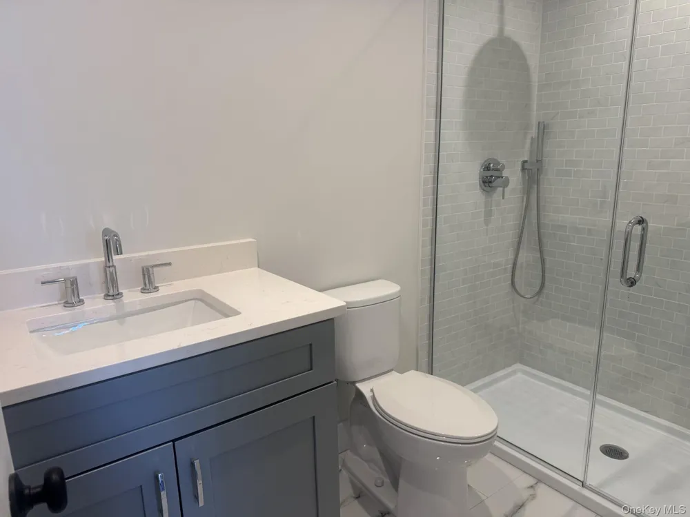 161 Union Avenue #16 Lynbrook, NY 11563