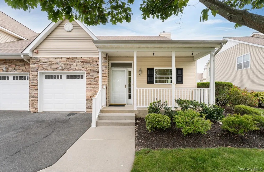 7 Pond Circle Mount Sinai, NY 11766