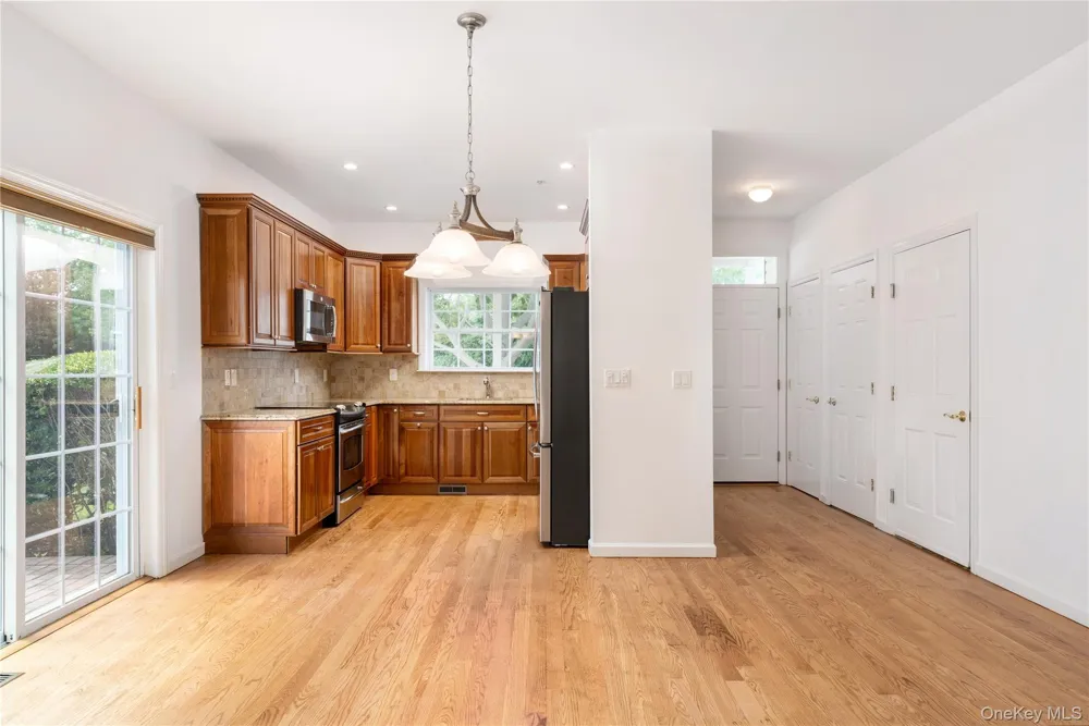7 Pond Circle Mount Sinai, NY 11766