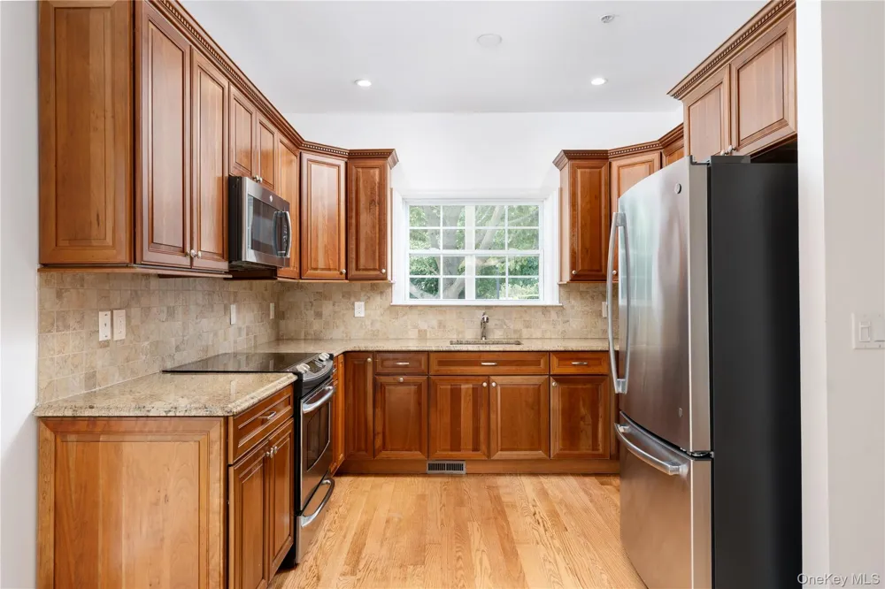 7 Pond Circle Mount Sinai, NY 11766