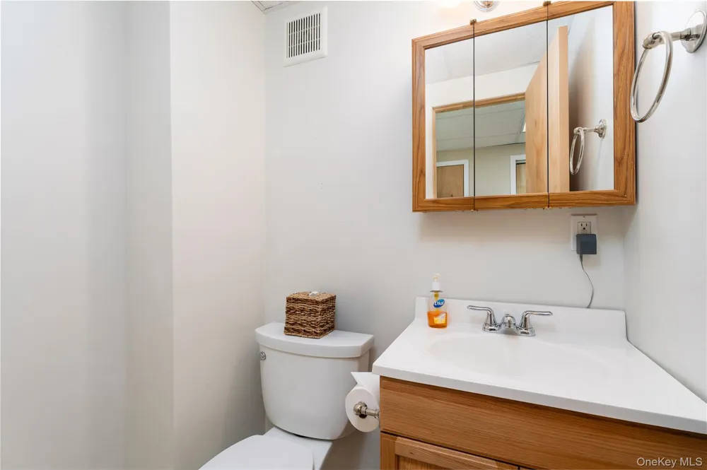 7 Pond Circle Mount Sinai, NY 11766