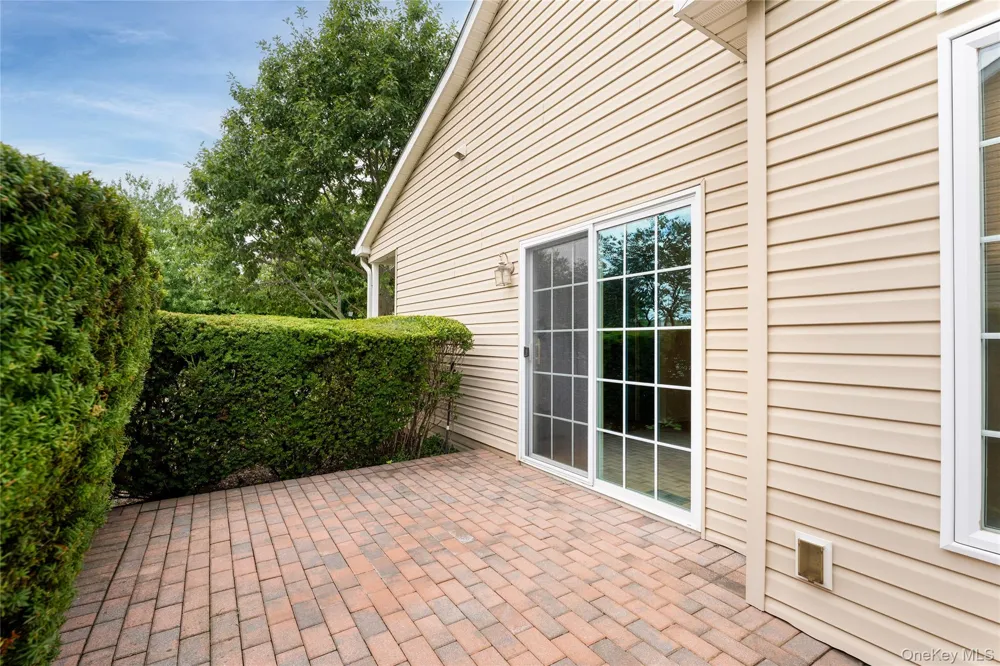 7 Pond Circle Mount Sinai, NY 11766