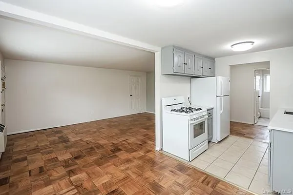 178 Jervis Avenue #178 Farmingdale, NY 11735