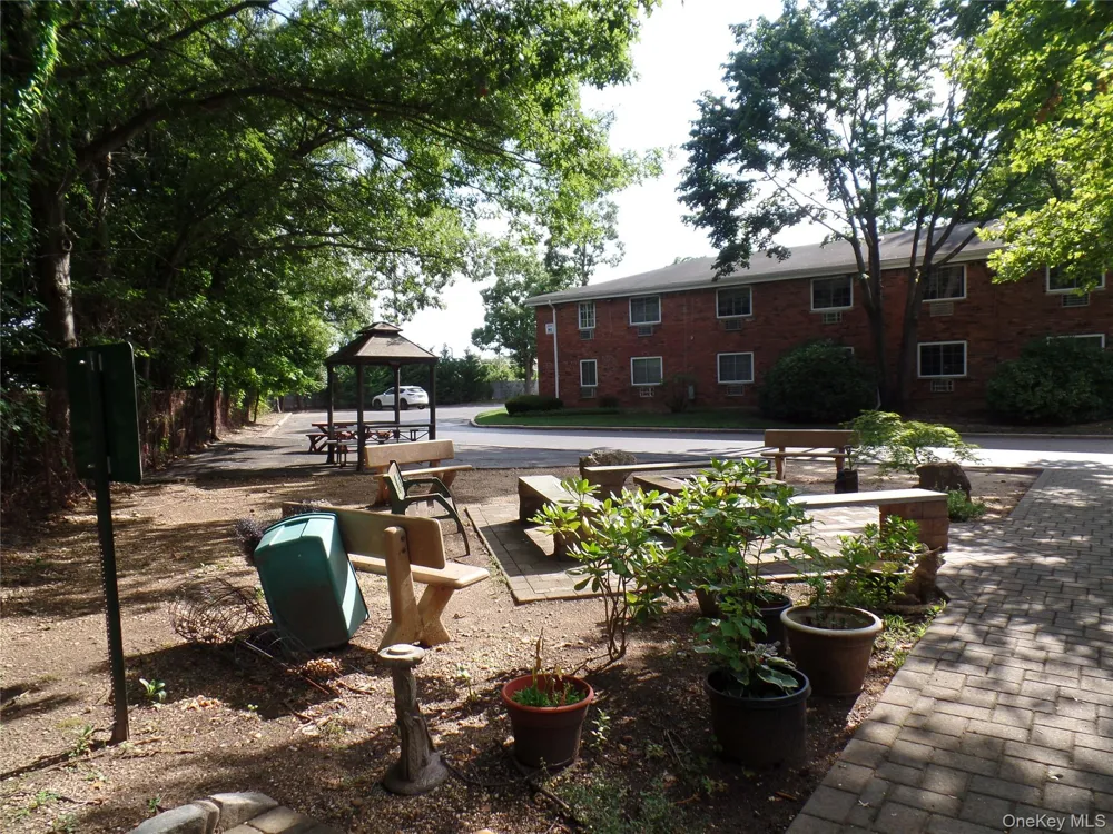 178 Jervis Avenue #178 Farmingdale, NY 11735