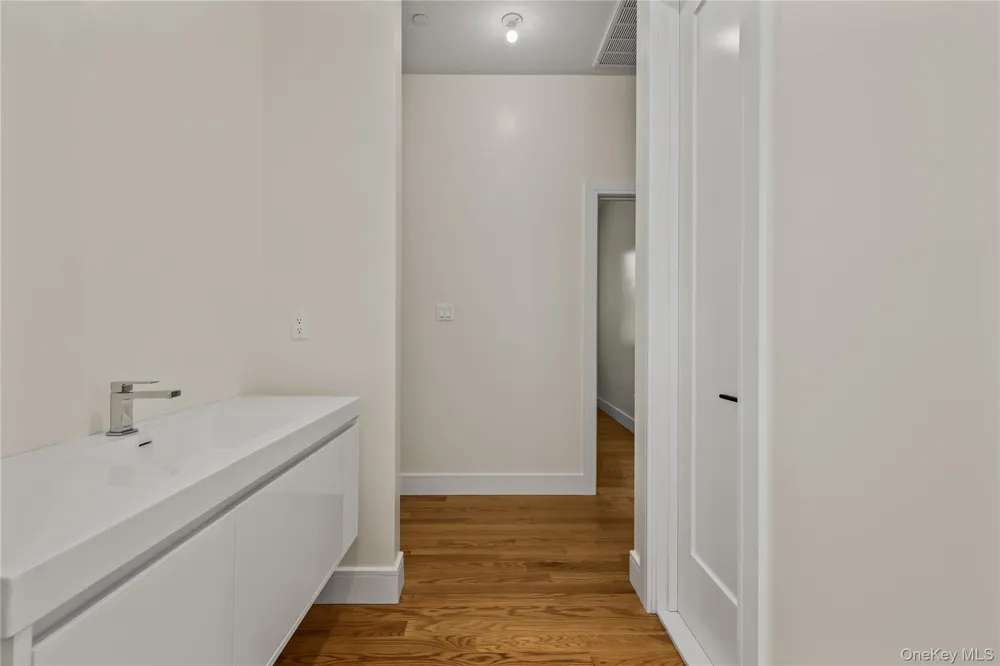 30 E Castle Avenue ##101 Spring Valley, NY 10977