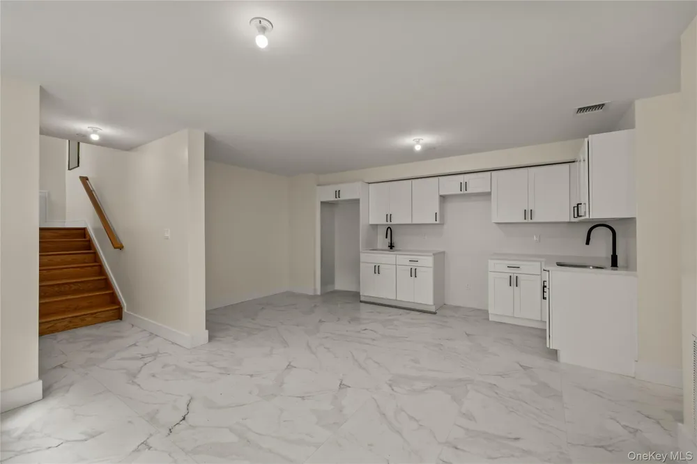 30 E Castle Avenue ##101 Spring Valley, NY 10977