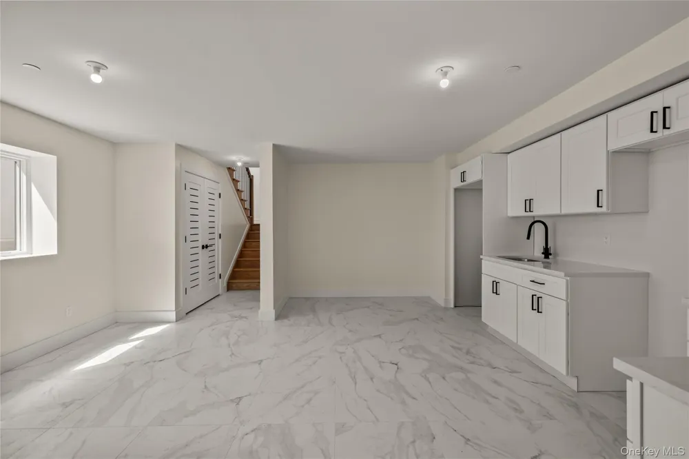 30 E Castle Avenue ##101 Spring Valley, NY 10977