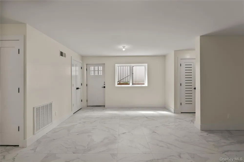 30 E Castle Avenue ##101 Spring Valley, NY 10977