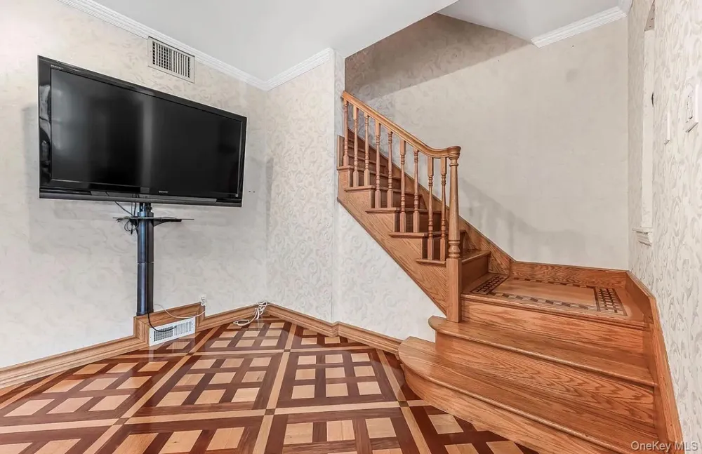 105-38 65th Rd Forest Hills, NY 11375