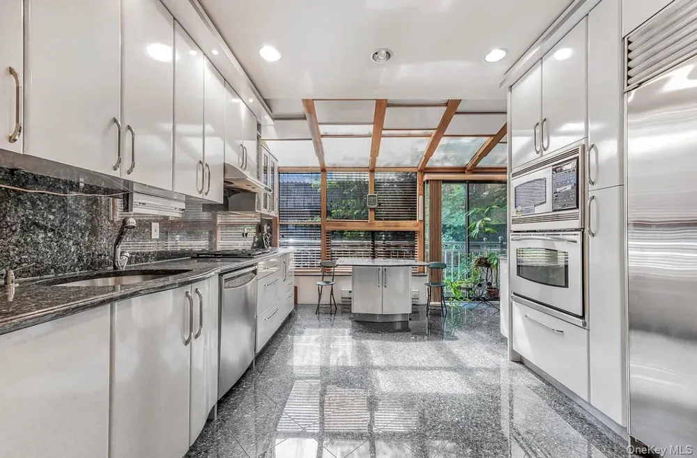 105-38 65th Rd Forest Hills, NY 11375