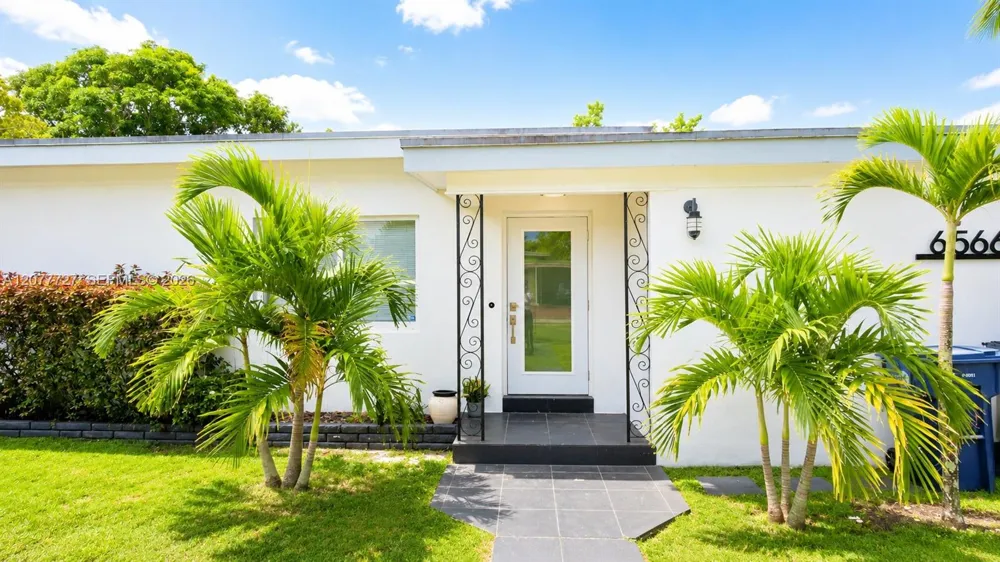 6566 SW 52nd Ter #0 South Miami, FL 33155