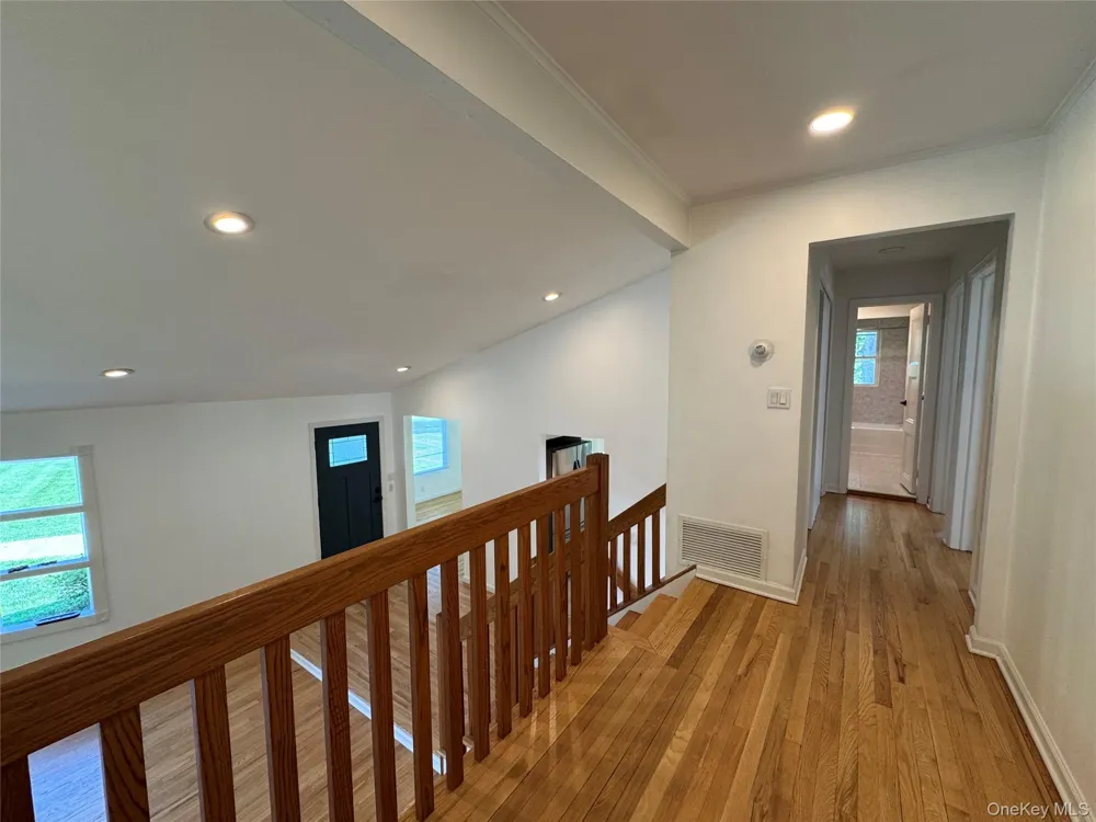 3 Stonewall Lane Mamaroneck, NY 10543