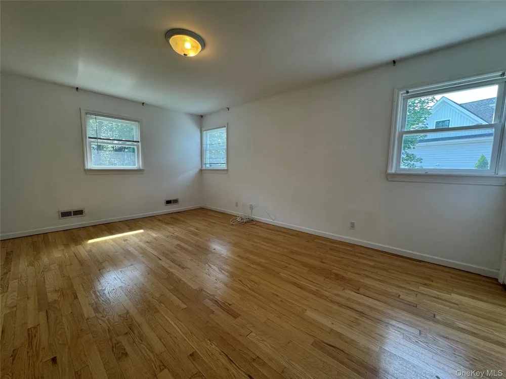3 Stonewall Lane Mamaroneck, NY 10543