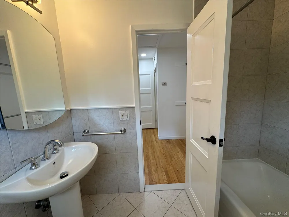 3 Stonewall Lane Mamaroneck, NY 10543