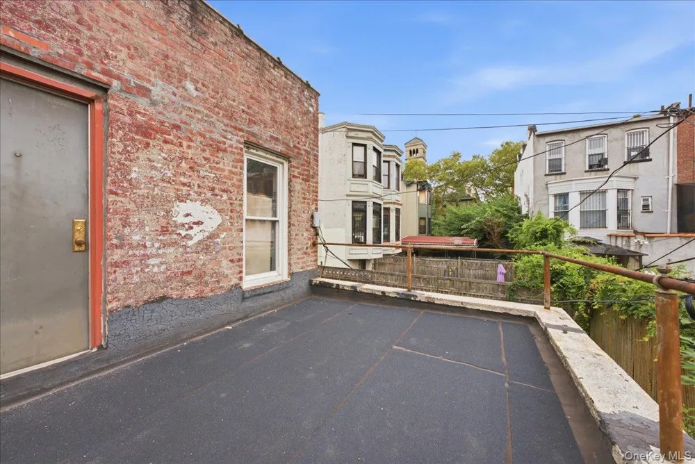 210 Brooklyn Avenue Brooklyn, NY 11213