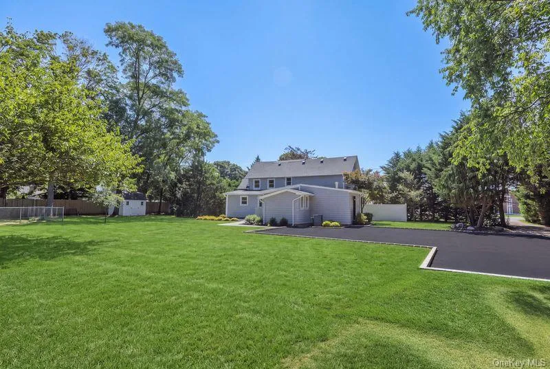 511 Montauk Highway East Moriches, NY 11940