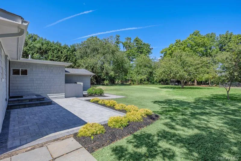 511 Montauk Highway East Moriches, NY 11940