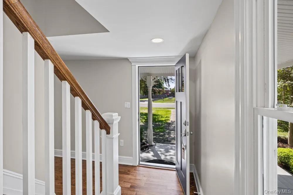 511 Montauk Highway East Moriches, NY 11940