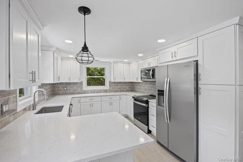 511 Montauk Highway East Moriches, NY 11940