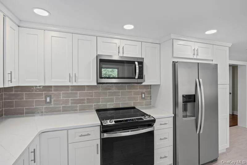 511 Montauk Highway East Moriches, NY 11940