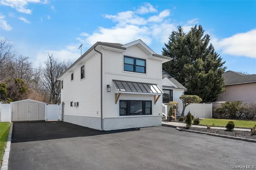 53 Elizabeth Drive Bethpage, NY 11714
