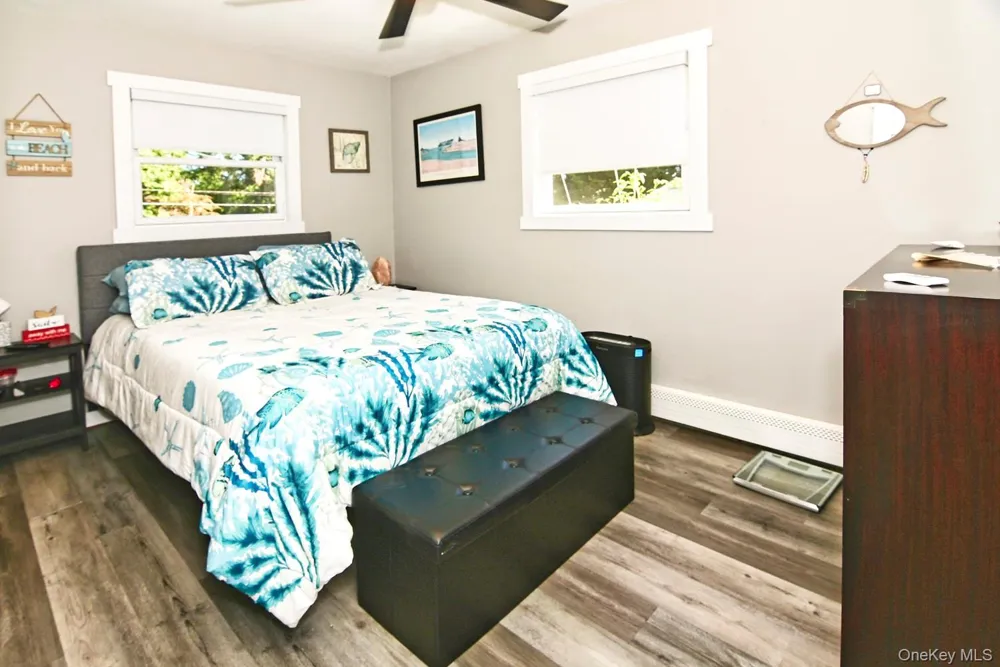 14 Kathy Street Hampton Bays, NY 11946