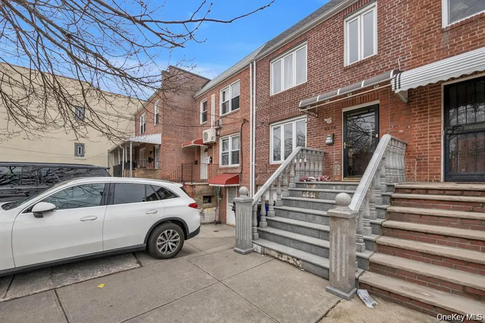 6906 Fresh Meadow Lane Fresh Meadows, NY 11365