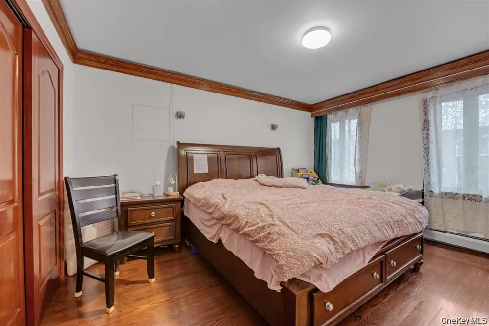 6906 Fresh Meadow Lane Fresh Meadows, NY 11365