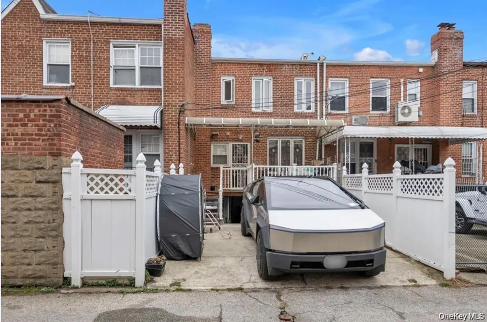 6906 Fresh Meadow Lane Fresh Meadows, NY 11365